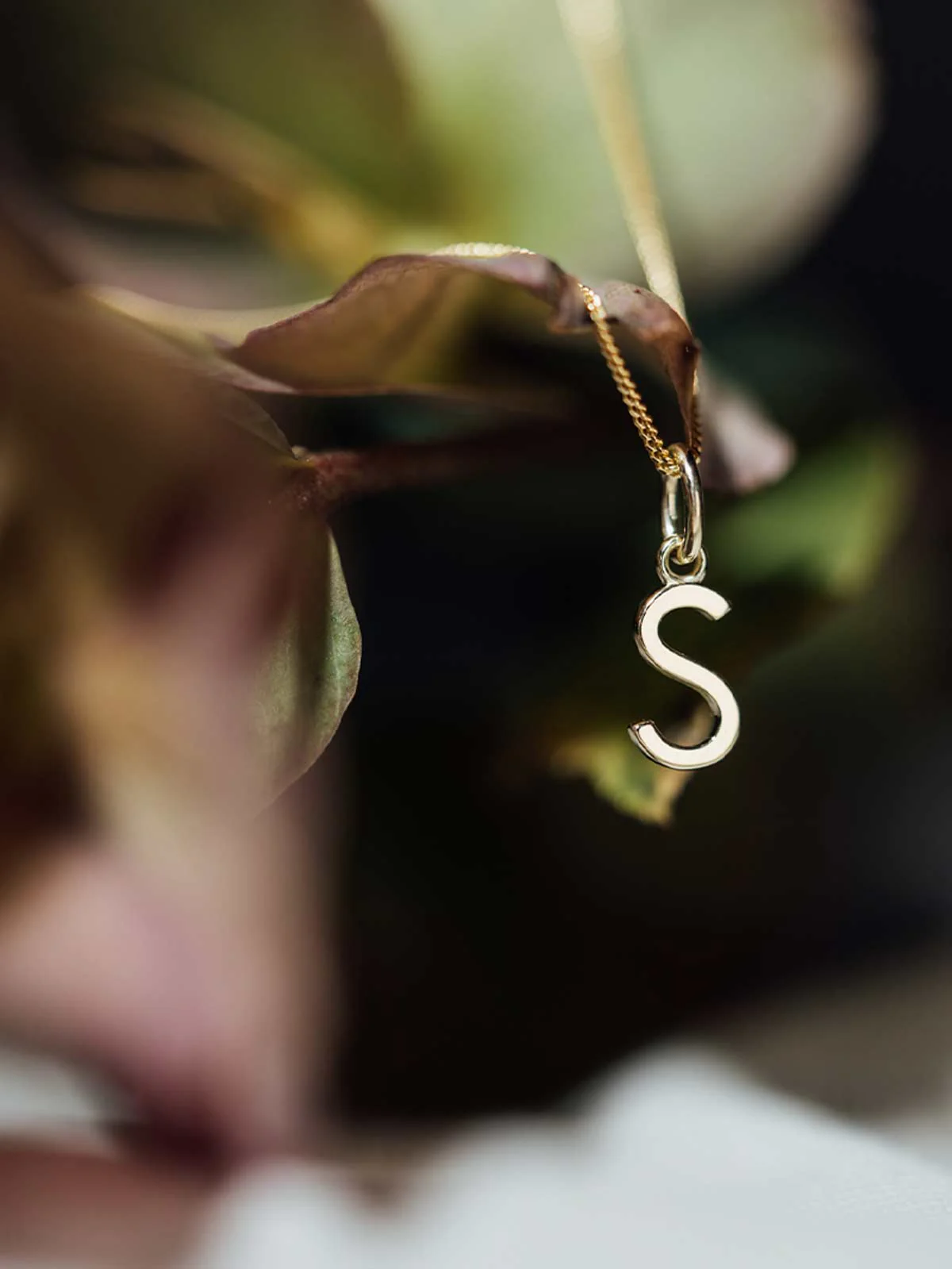 The Letter Charm | Buchstaben Anhänger A-Z | 14k Echtgold - Image 5