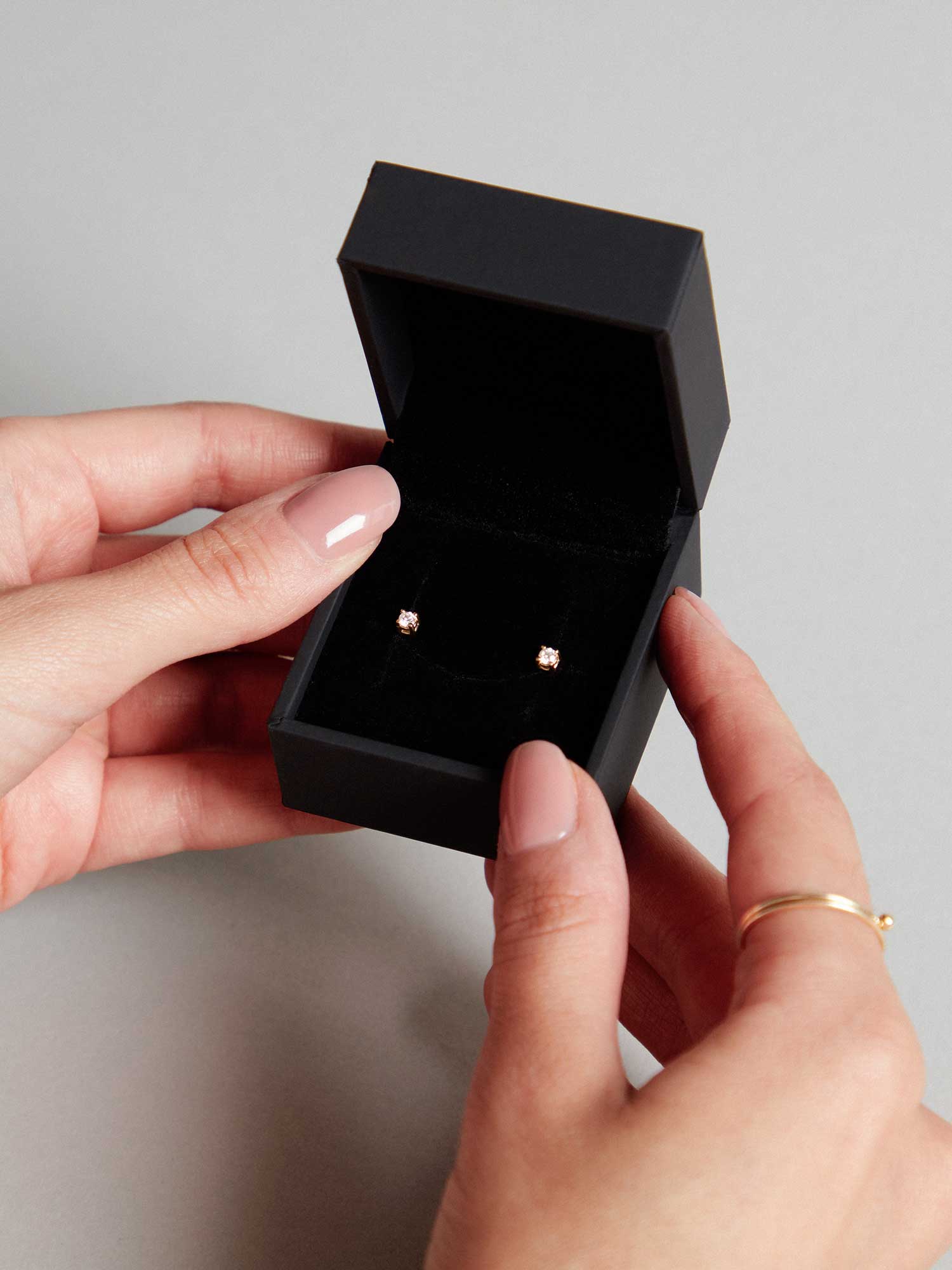 Perfect Pair Diamond Earrings | 0,10ct. - Image 4