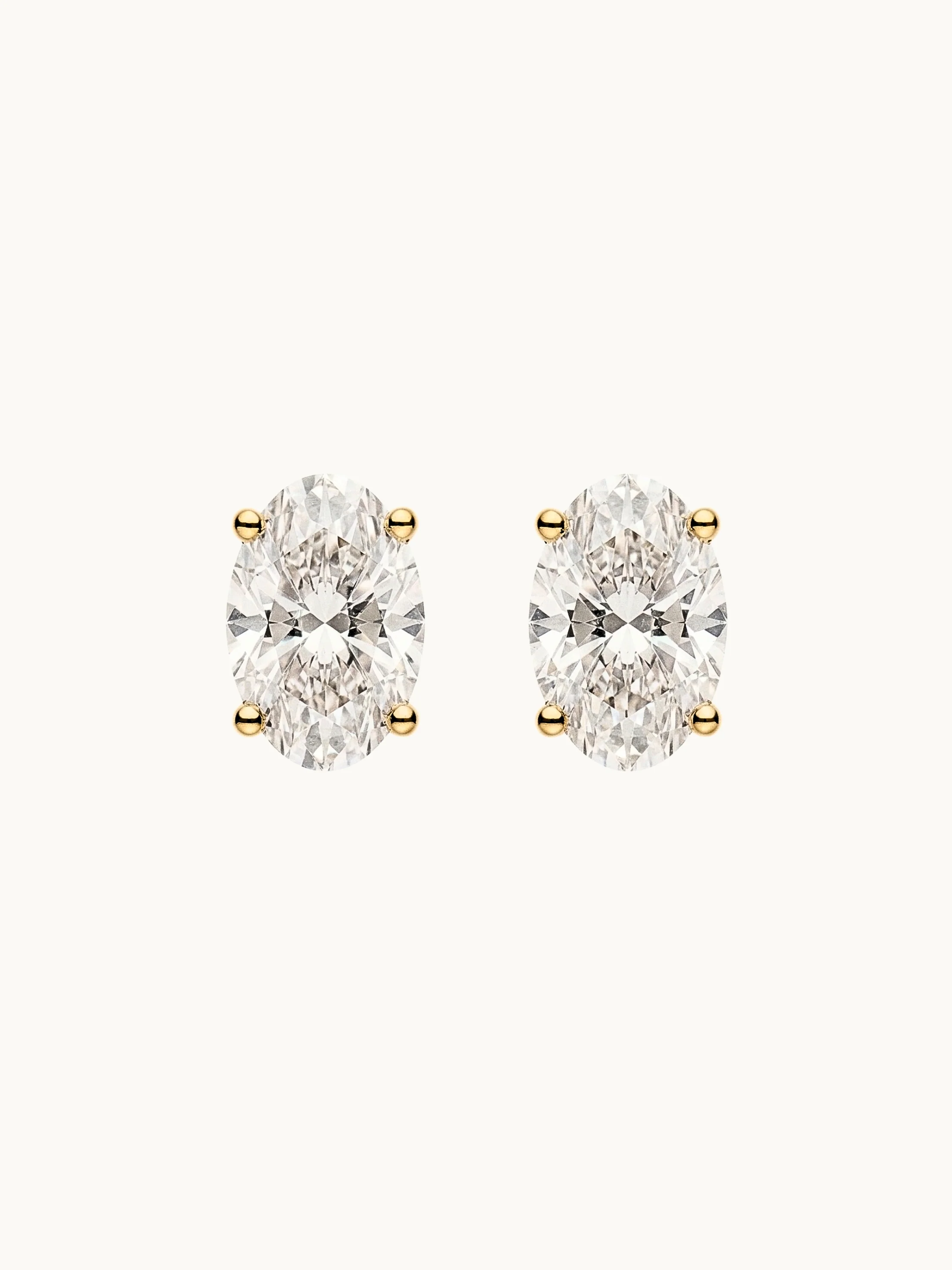 Oval Diamond Studs Talia | 0,50ct.